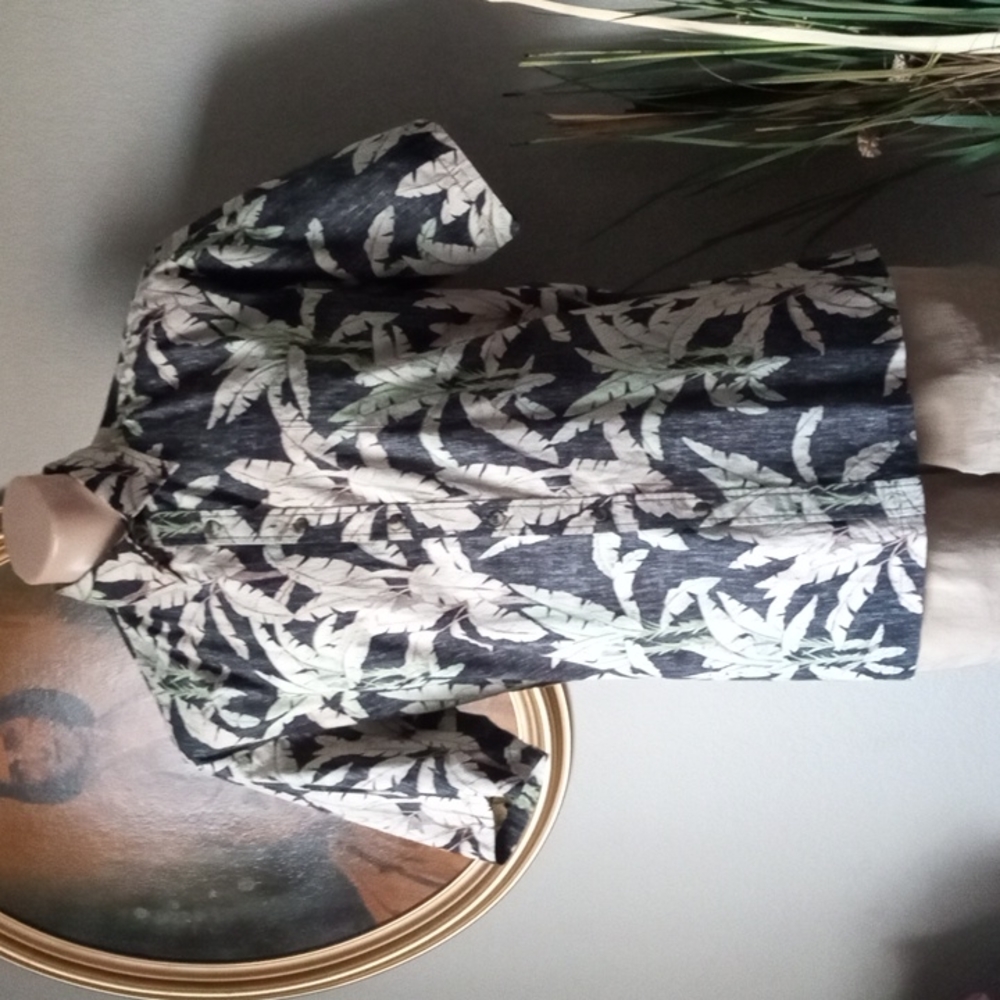 NEW Tori Richard men's Hawaiian Palm Frond Reverse Print Shirt. LARGE